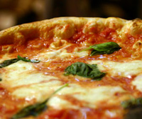 Shock in Brianza, scoperta pizzeria che cucina con il cibo rubato alle mense dei bambini e dei malati
		